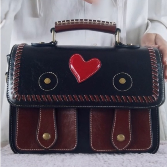 T SAWES Handbags - NWT Cambridge Bag Classic Satchel Purse Handbag w Strap in Vintage Black Multi